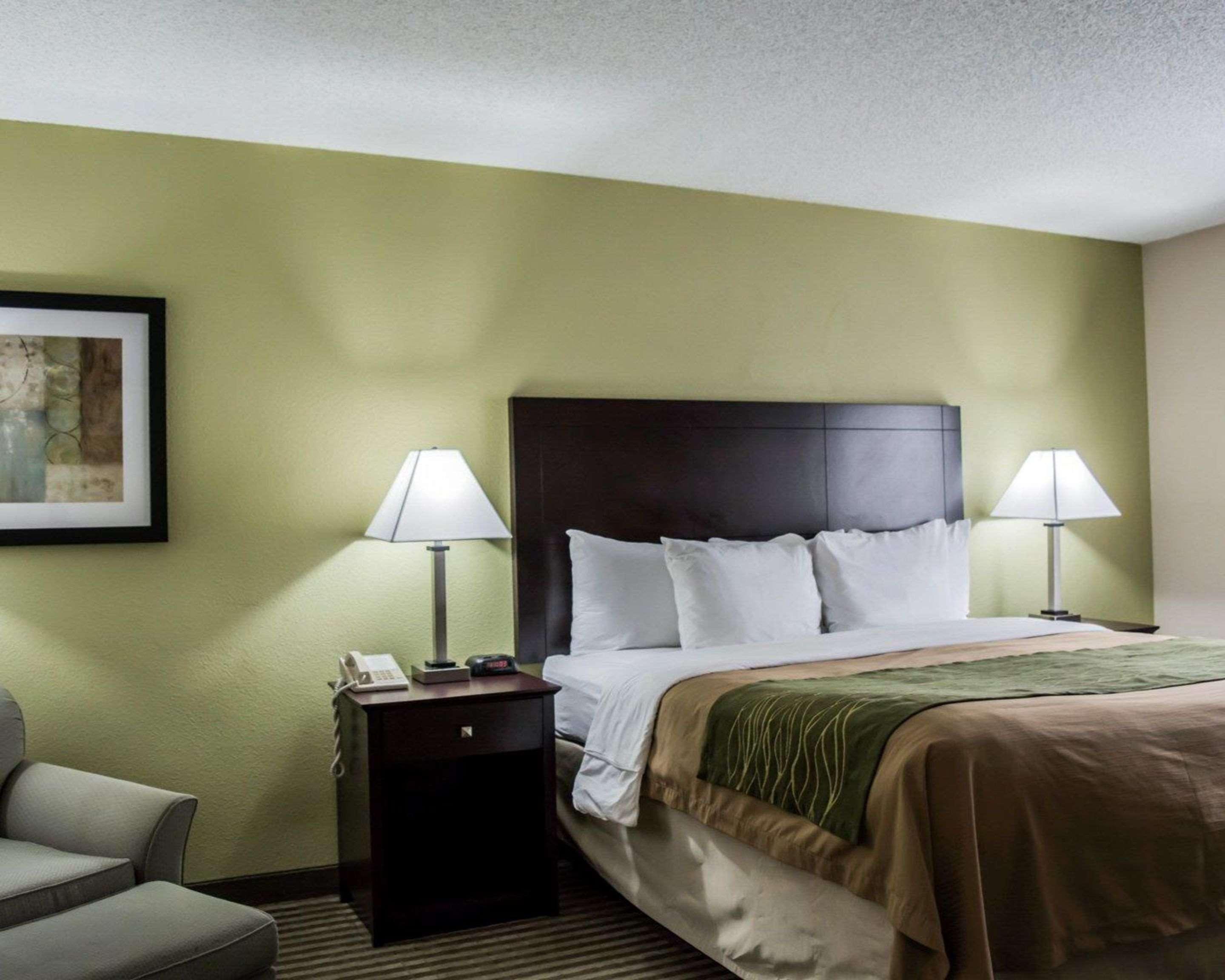 Comfort Inn & Suites St Pete - Clearwater International Airport Екстер'єр фото