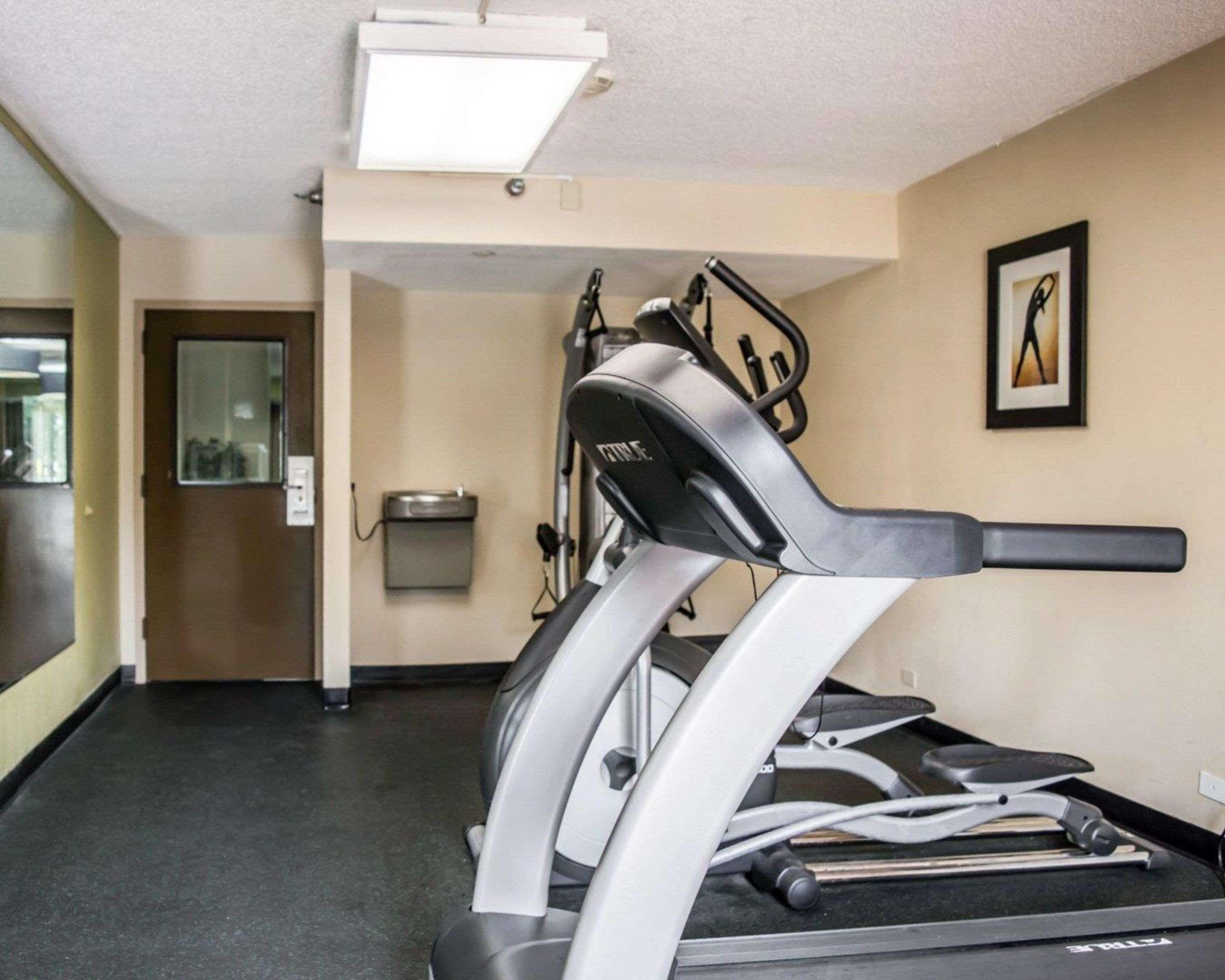 Comfort Inn & Suites St Pete - Clearwater International Airport Екстер'єр фото