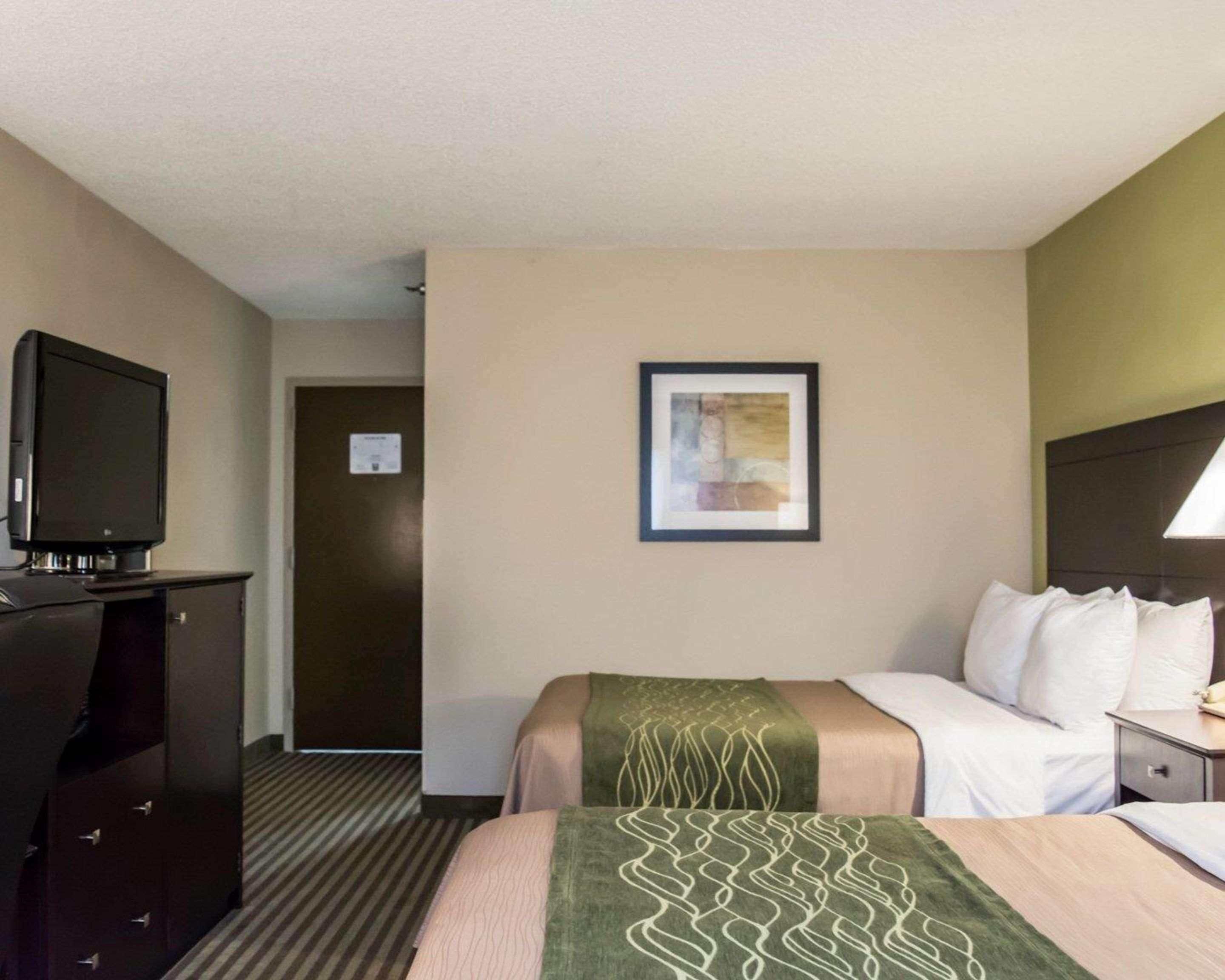 Comfort Inn & Suites St Pete - Clearwater International Airport Екстер'єр фото